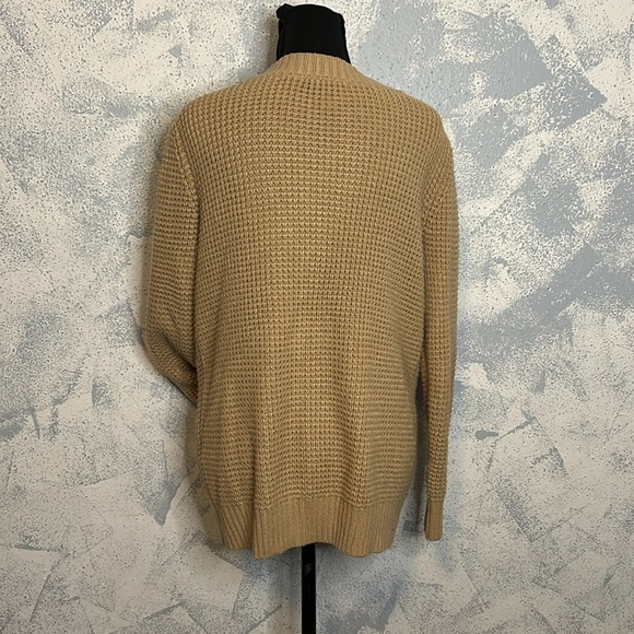 Forever 21 Beige Long Sleeve Button Up Sweater size S - Picture 4 of 6